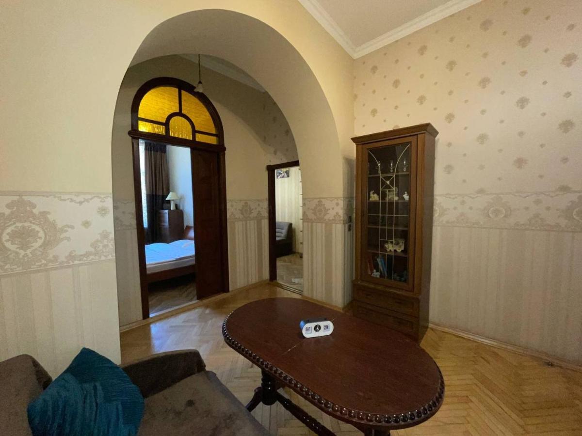 White Rooms On City Center Львов Экстерьер фото