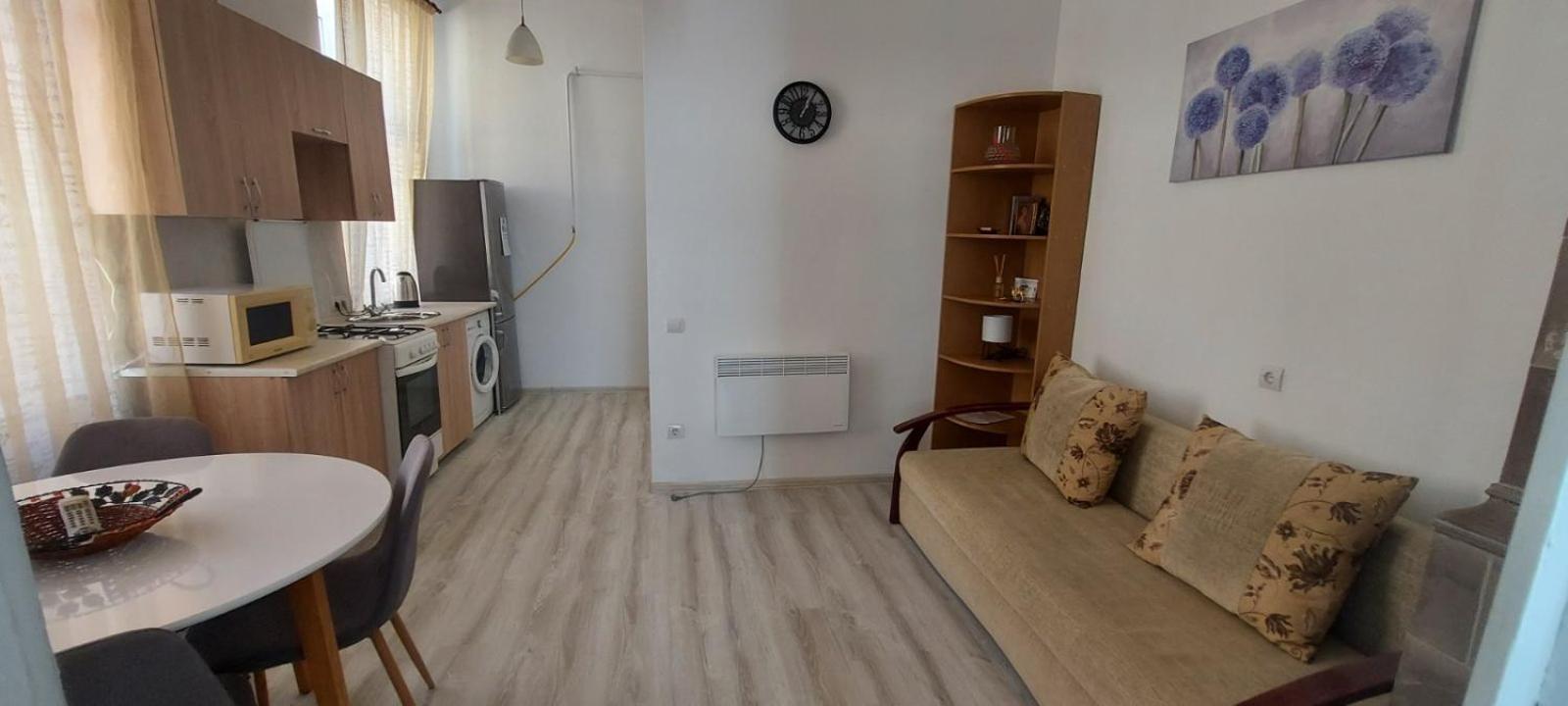 White Rooms On City Center Львов Экстерьер фото